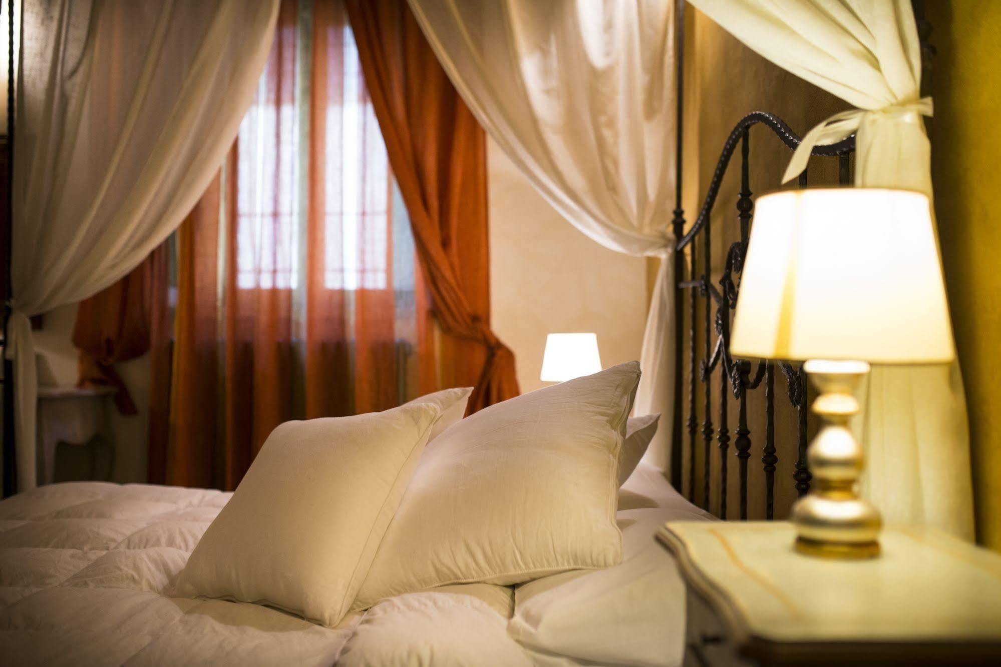 Borgo San Faustino Country Relais And Spa Morrano Екстериор снимка